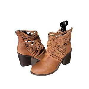 Free People Women Brown Leather Boots Sz 7,5 Almond‎ Toe Block Heel Western Boho